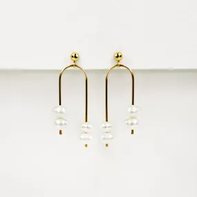 Arca Freshwater Pearl Post Earrings