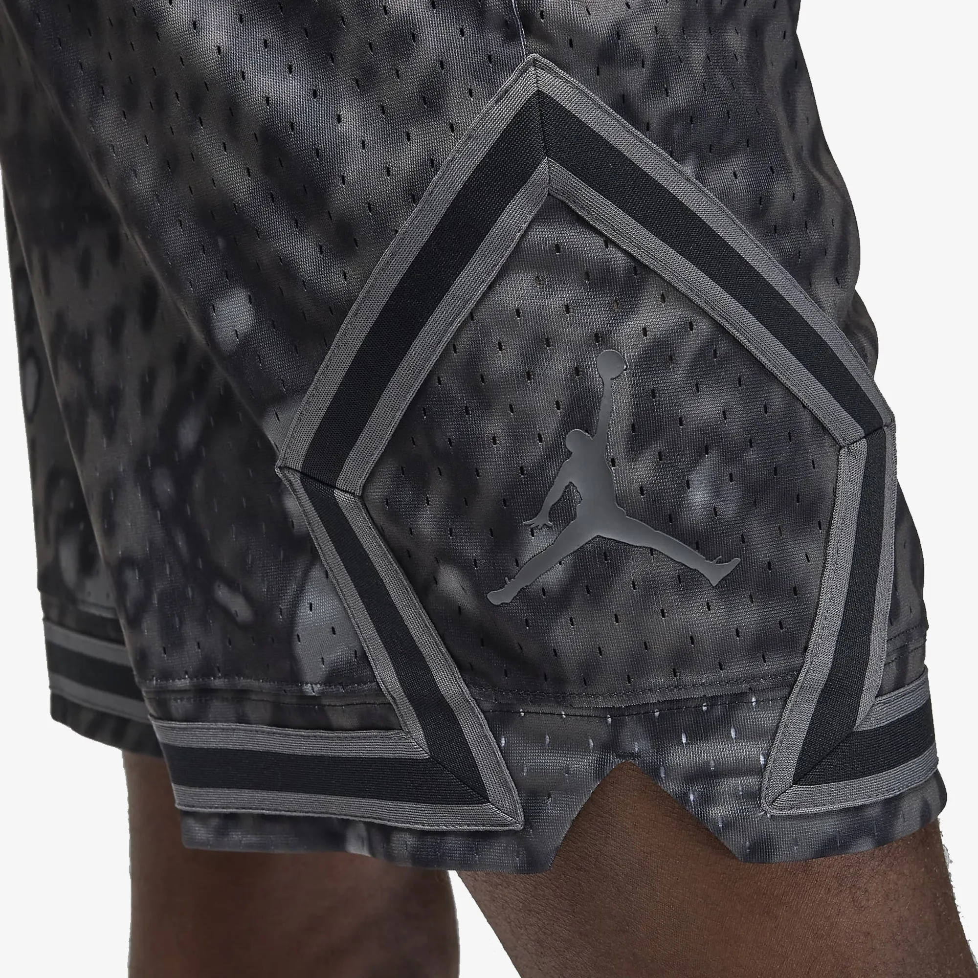 DIAMOND SHORTS 'BLACK/IRON GREY'