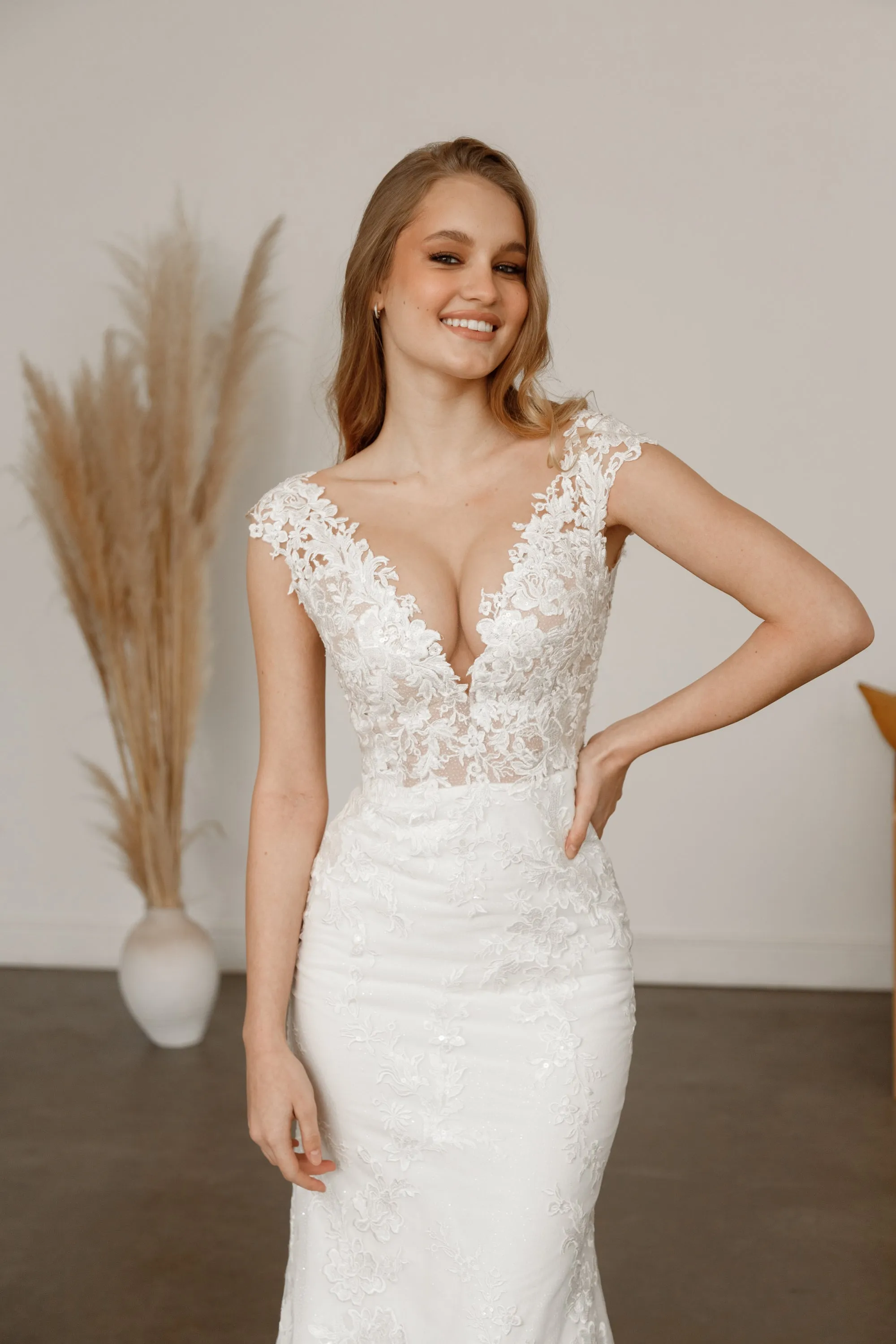 Light ivory Lace Mermaid Wedding Dress Airis