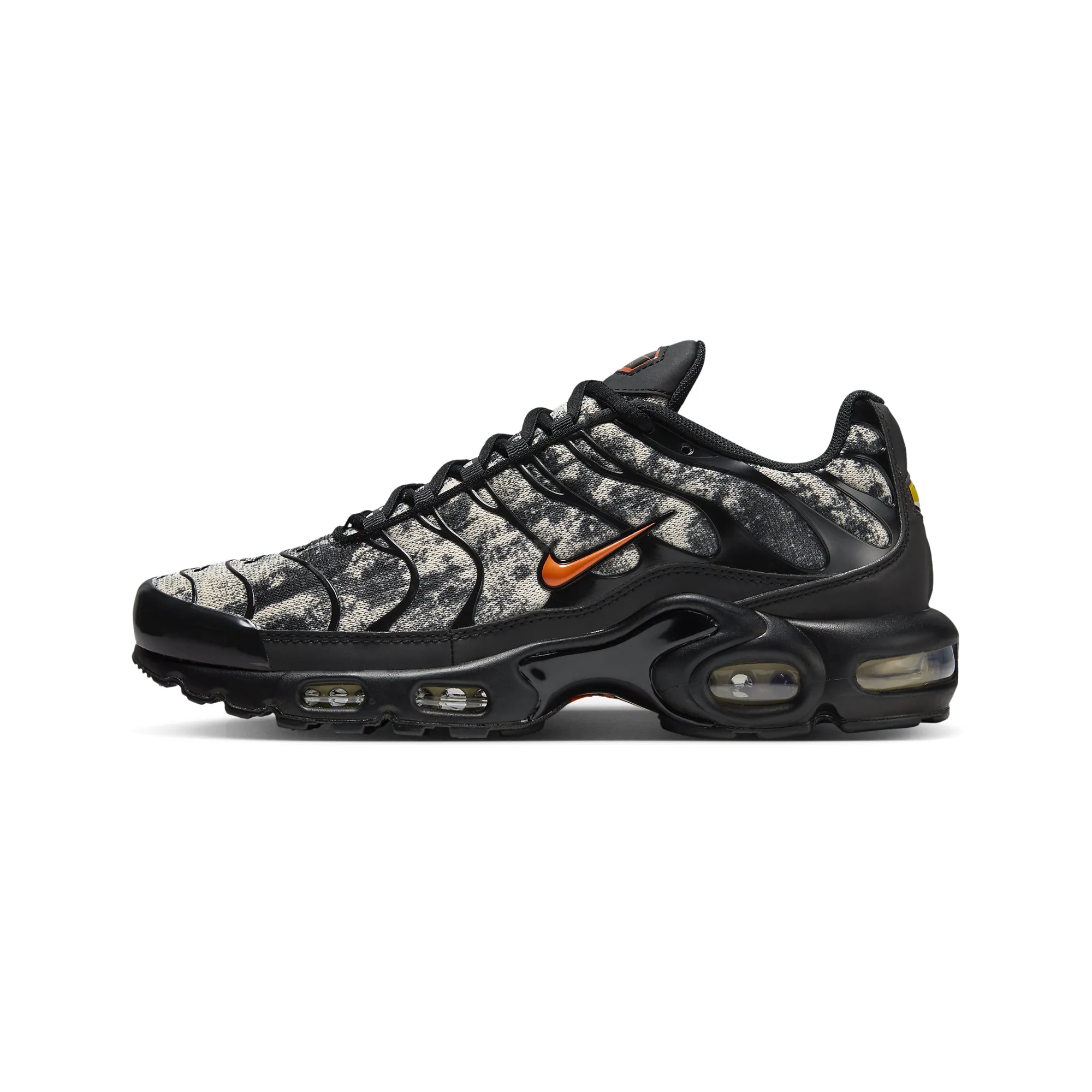 Nike Air Max Plus Camouflage 'Black Safety Orange' (2024)