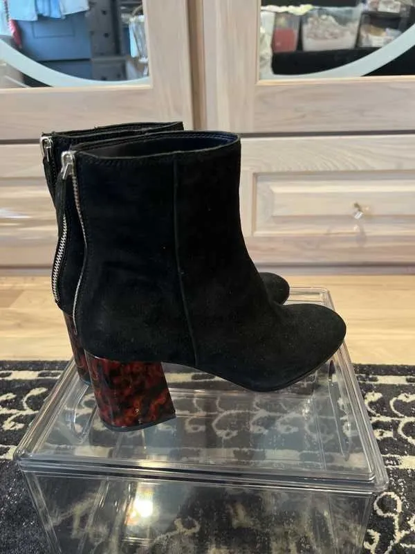 VIDAL BOOTIES IN ONYX - re:vita