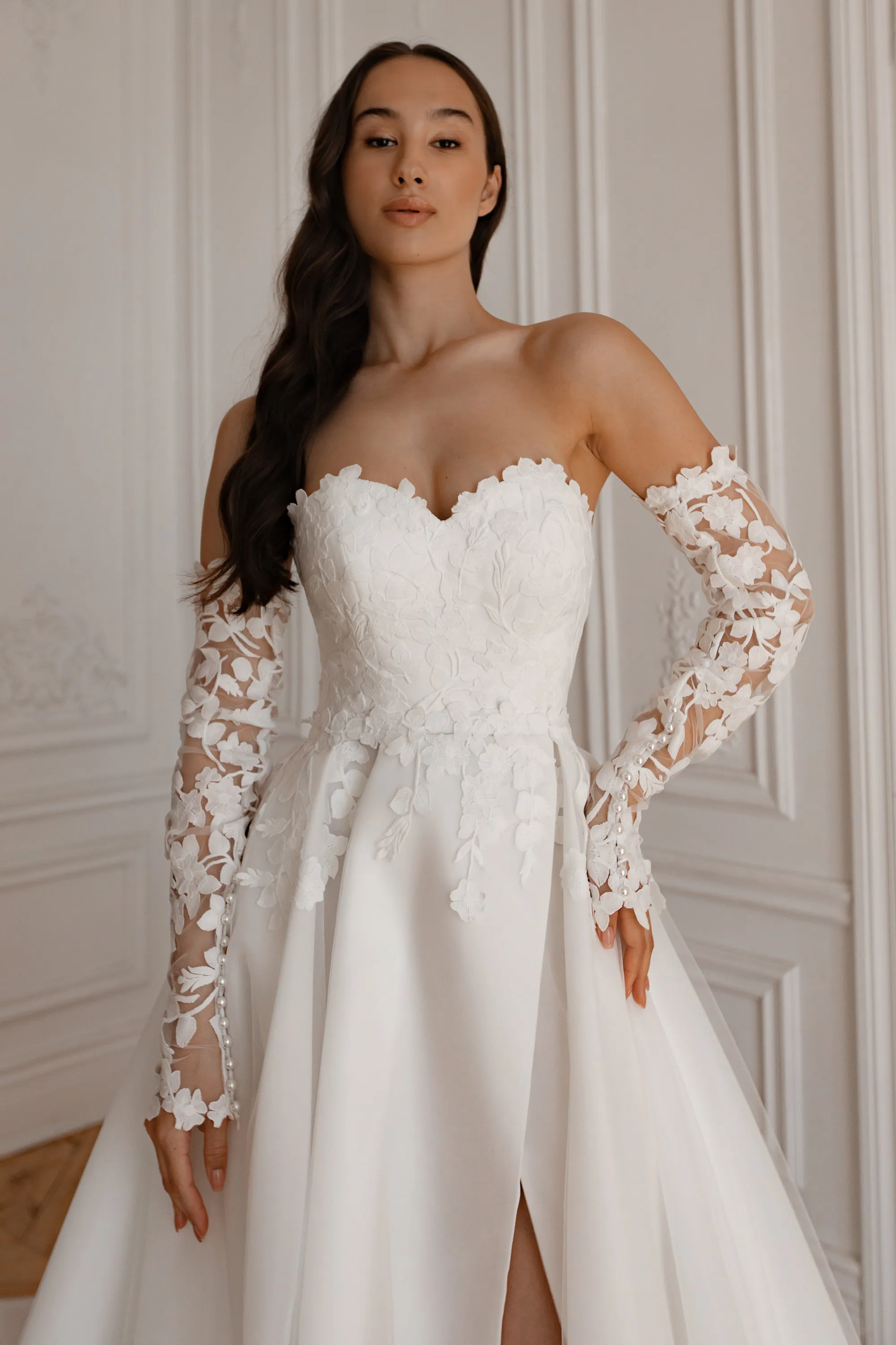 Wedding Dress Lillian with Detachable Train