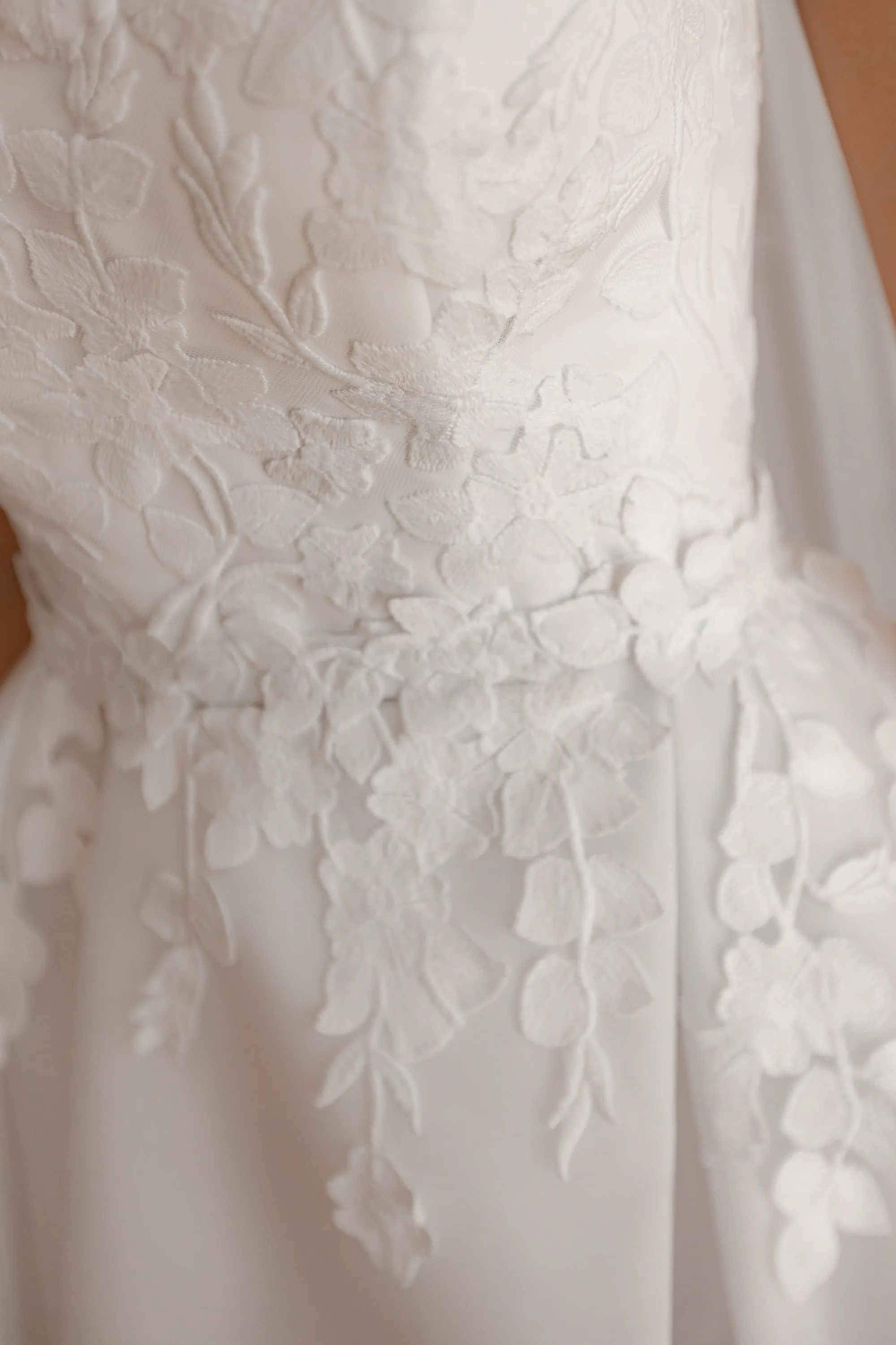 Wedding Dress Lillian with Detachable Train