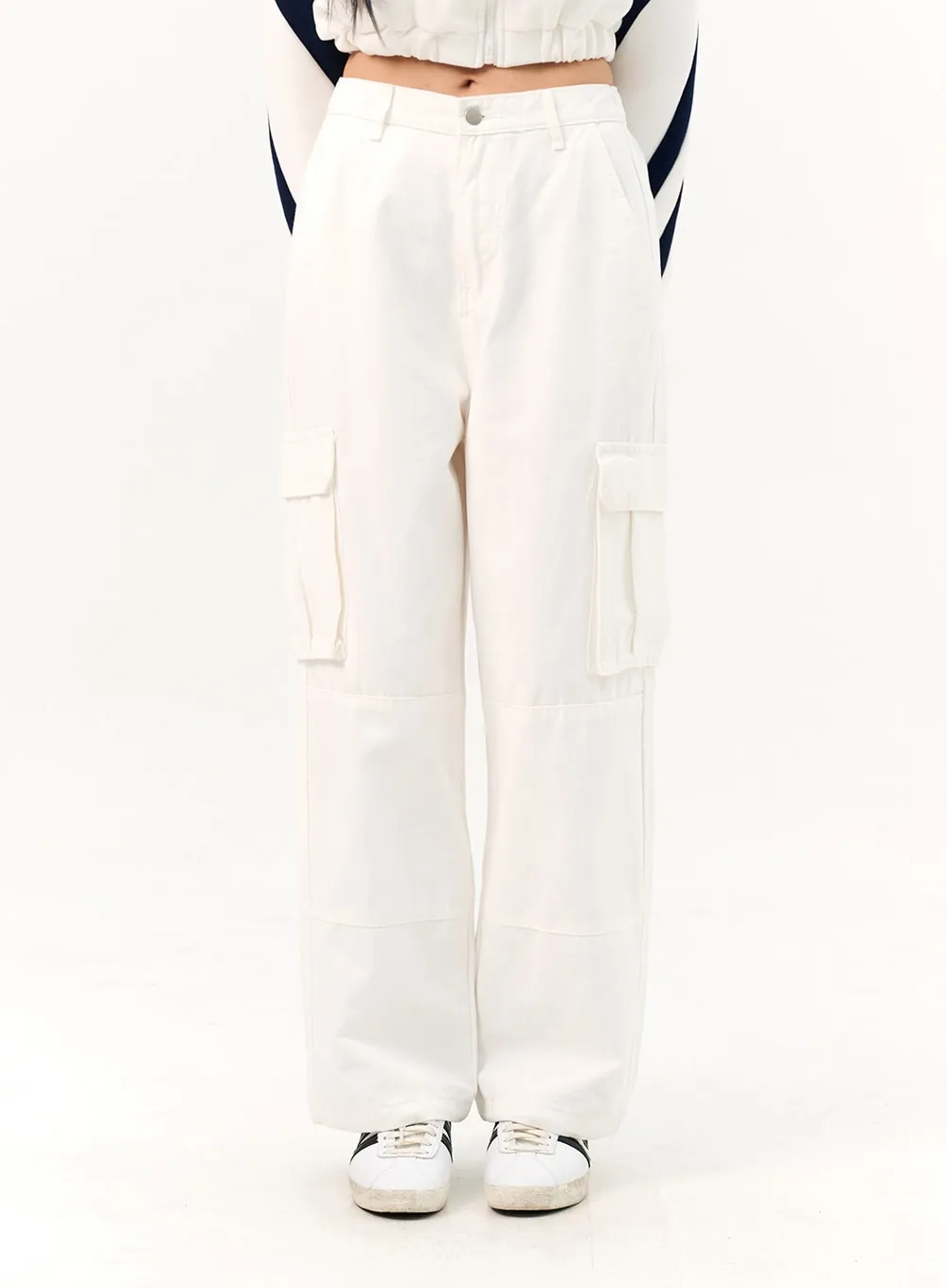 Wide Cargo Pants IO317